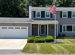105 Smokey Hollow Rd, Baldwinsville, NY 13027
