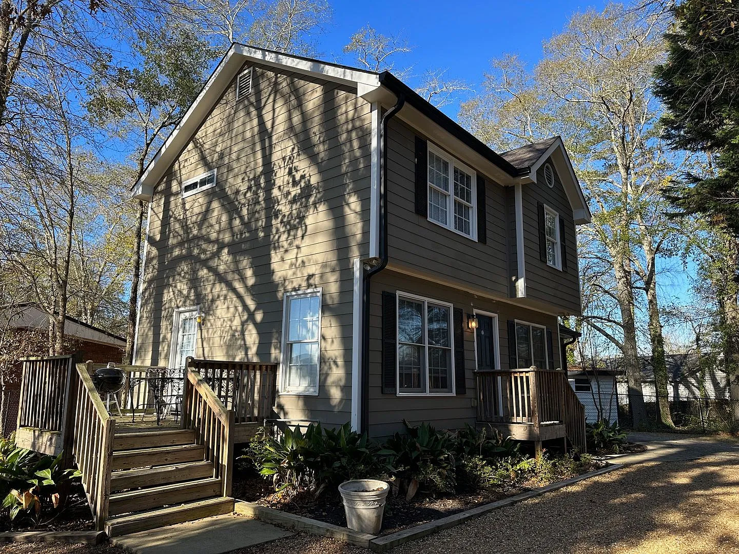 Awesome Furnished House near 5-Points and the Loop! — Photo 4