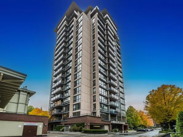 2959 Glen Dr #803, Coquitlam, BC V3B 0B8