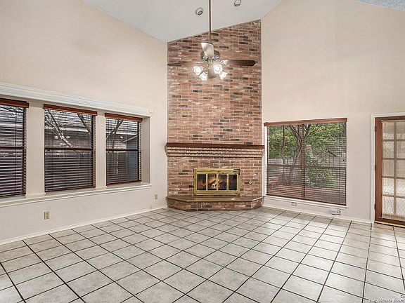 2nd image of 5931 Woodridge Rock