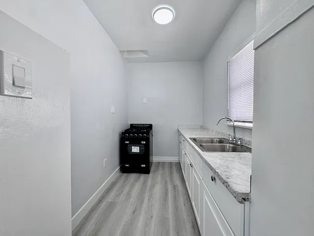 1140 E 1st St #6 — Photo 19