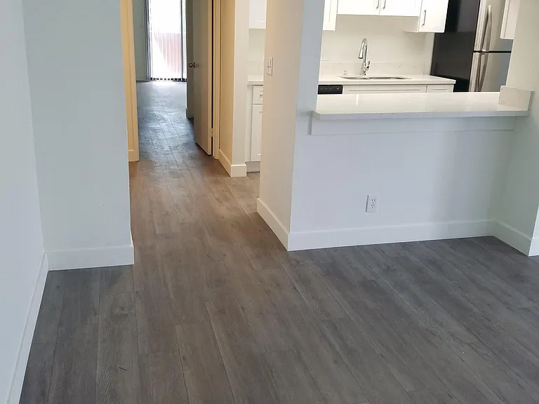 731 S Detroit St #202 — Photo 13
