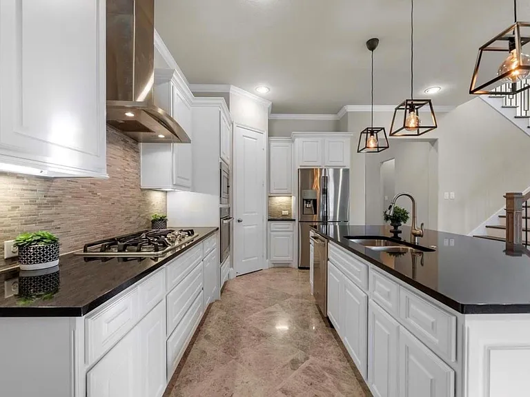 2024 Arrowood Glen Dr — Photo 9