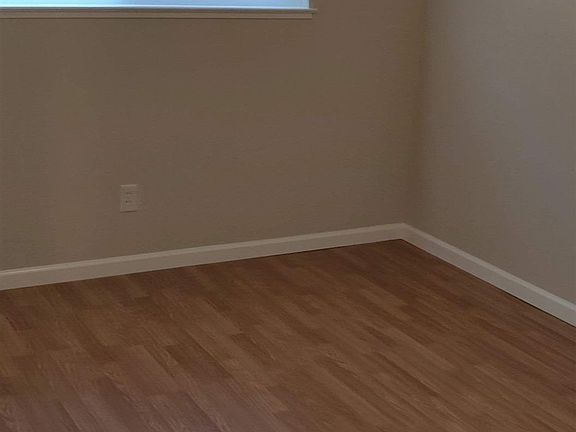 4th image of 1209 Tulip Dr #1209