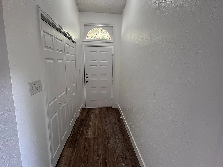 109 Misty Ct — Photo 4