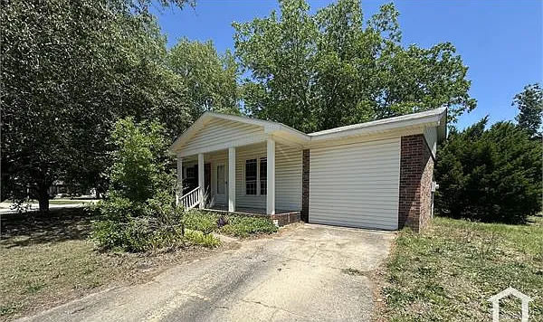 4706 Old Spears Rd — Photo 1