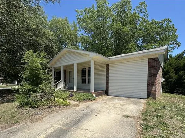 4706 Old Spears Rd, Fayetteville, NC 28304