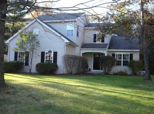 18 Hyde Ct, Queensbury, NY 12804
