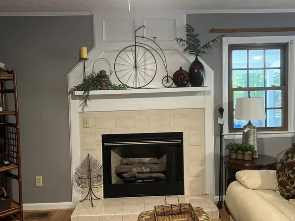(undisclosed Address), Spring Lake, NC 28390