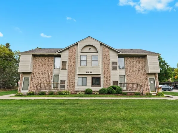 42453 Lilley Pointe Dr, Canton, MI 48187