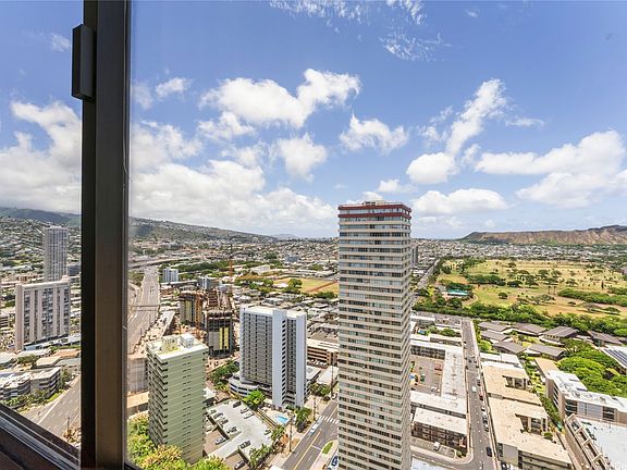 5th image of 2499 Kapiolani Blvd APT 3705