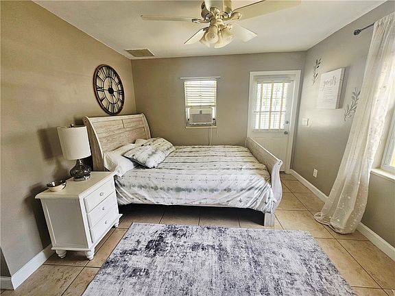 4th image of 2100 Vero Beach Ave