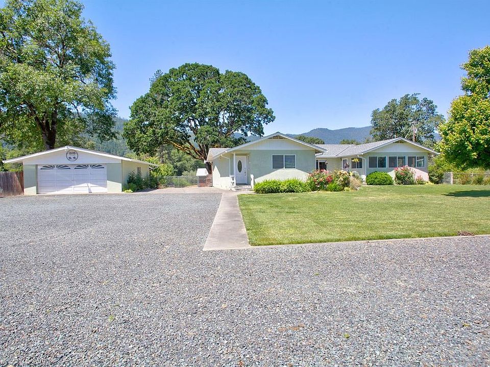 1st image of 6085 E Evans Cres