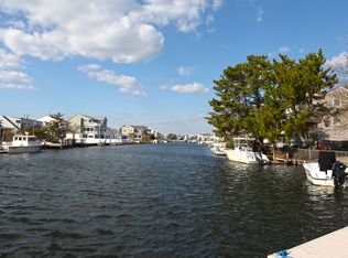 5 Auburn Rd, Long Beach, NJ 08008