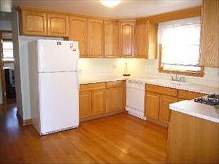 3rd image of 10533 S Millard Ave