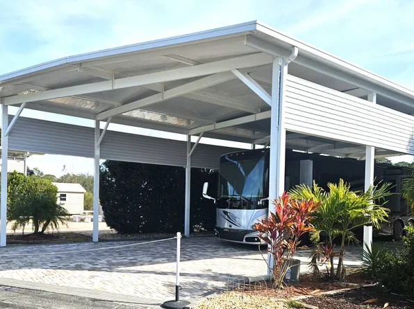 2427 Saint George Dr, Davenport, FL 33837