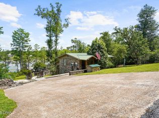 2684 Lakeview Cir, Alford, FL 32420