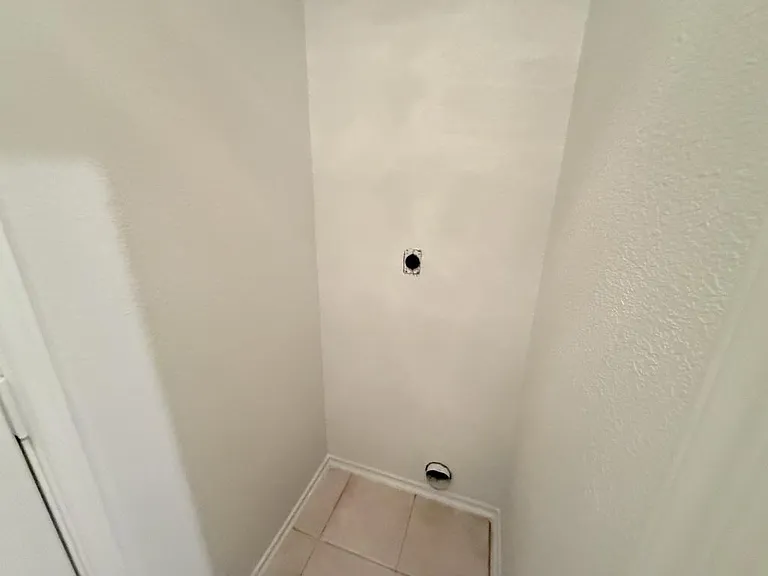 3708 Gus Dr #B — Photo 14