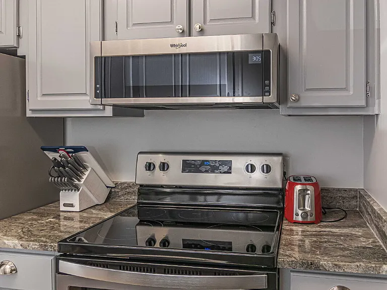 101 E Lockhaven Dr #C — Photo 13