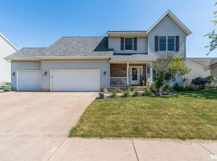 3915 Raleigh Ave, Bettendorf, IA 52722
