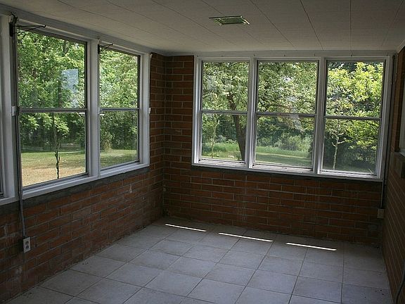 Porch (View1)