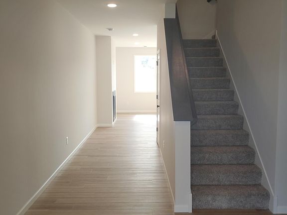 5th image of 10586 Goodview Ave S