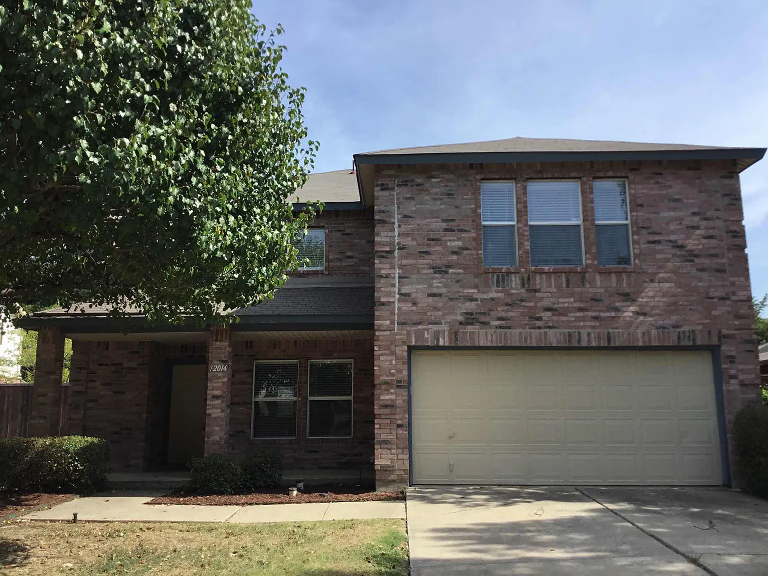 3 bed, 2.5 bath, 2456 sqft, $2,645 — Photo 1