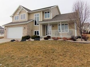 816 Harvest Ln, Stoughton, WI 53589