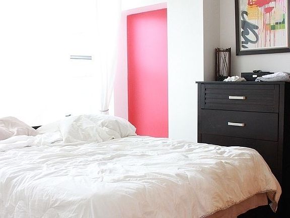 5th image of 2515 Crescent St APT 9A