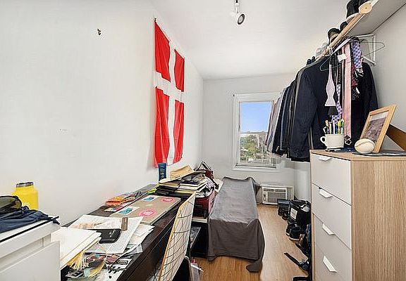 5th image of 535 Hicks St Floor 2