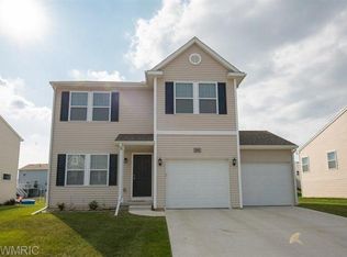 5891 Kiverton Ridge Dr, Kentwood, MI 49508