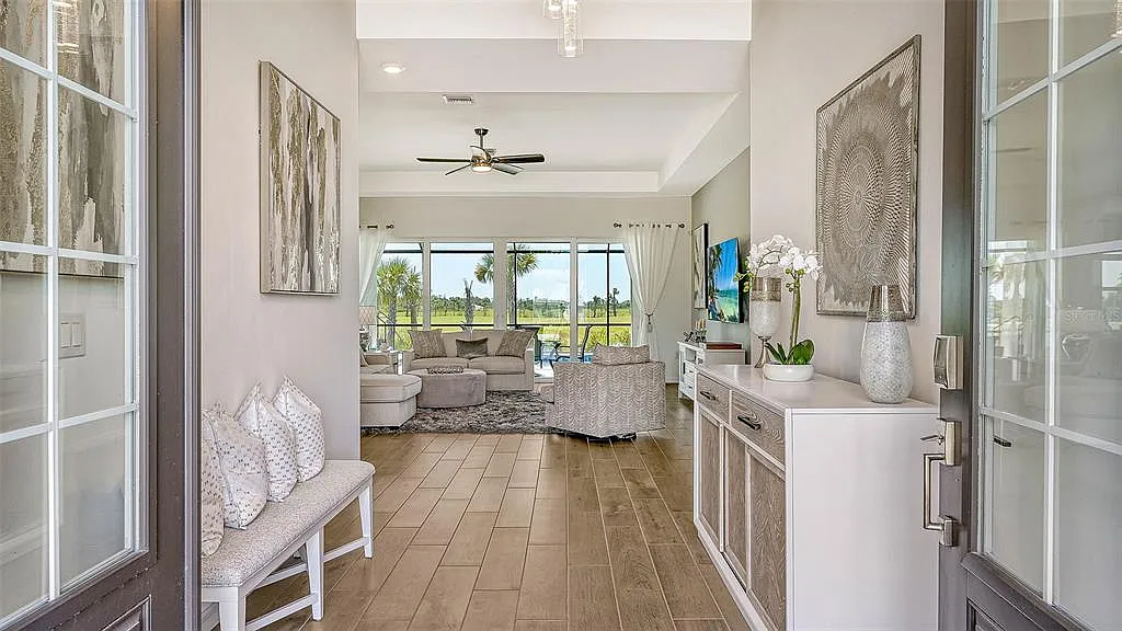 3 bed, 3.0 bath, 2650 sqft, $7,500 — Photo 4