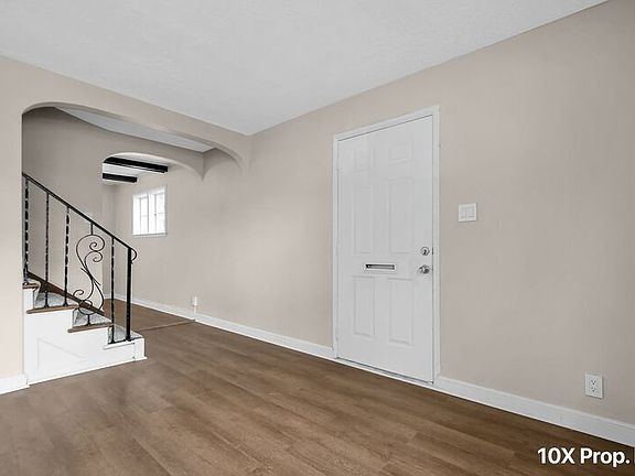 4th image of 179 S Princeton Ave #B