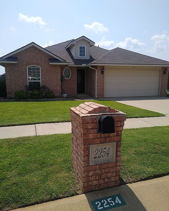1st image of 2254 Blue Jay Dr