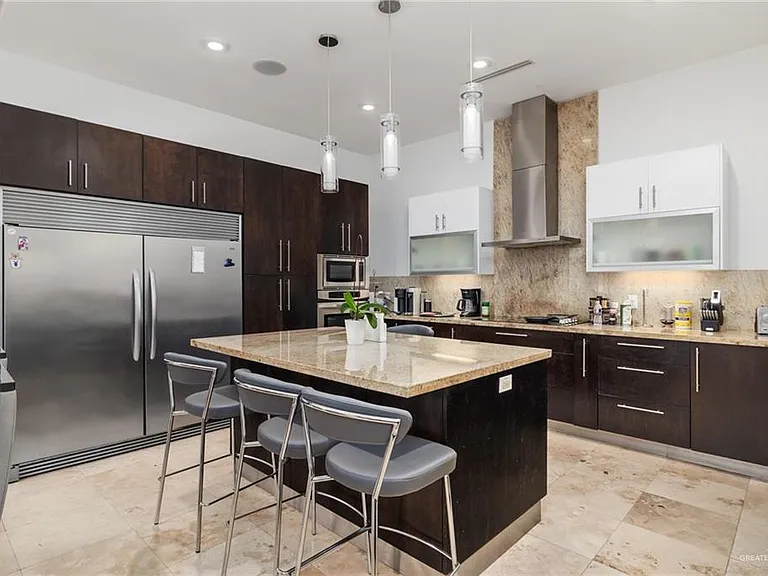 701 Sycamore Ave — Photo 3