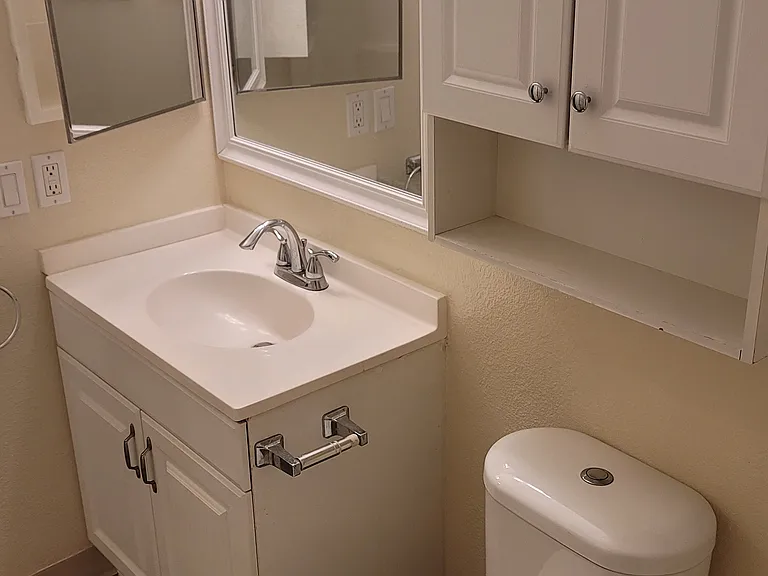 5069 University Ave #21 — Photo 3