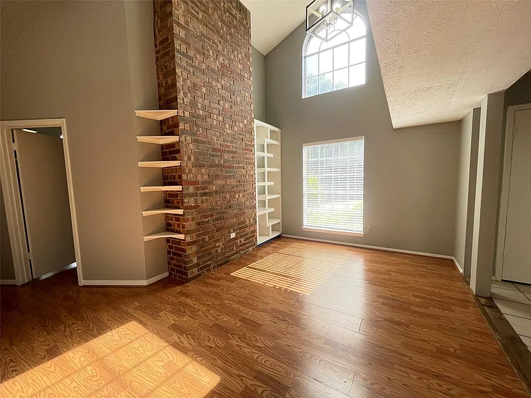 5006 Temple Bell Dr — Photo 5