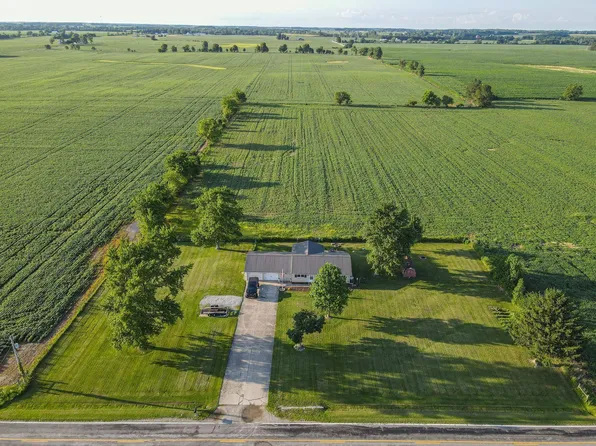 8935 E Loy Rd, Conover, OH 45317