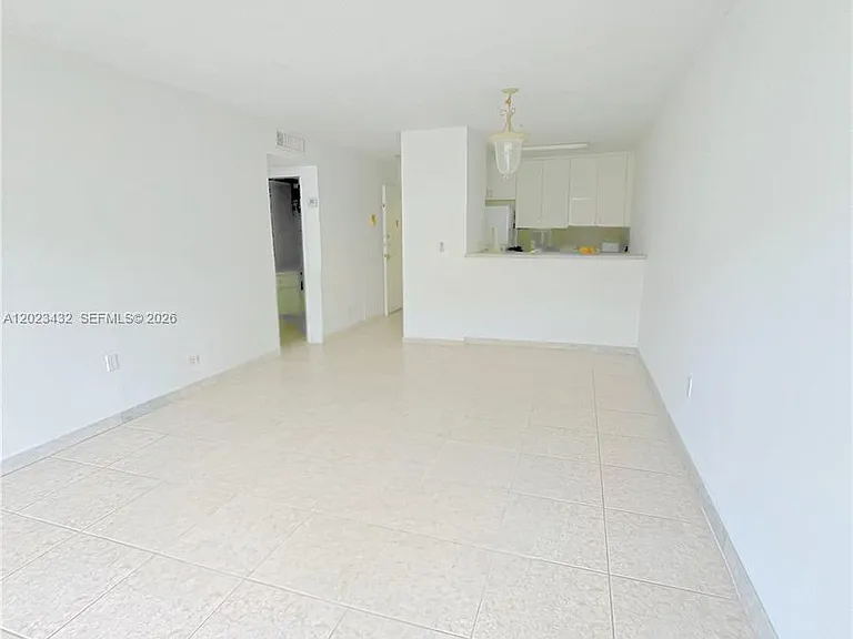 1225 NE 124th St #32B — Photo 6