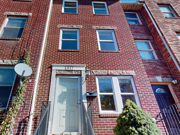 1317 Belmont St NW — Photo 19