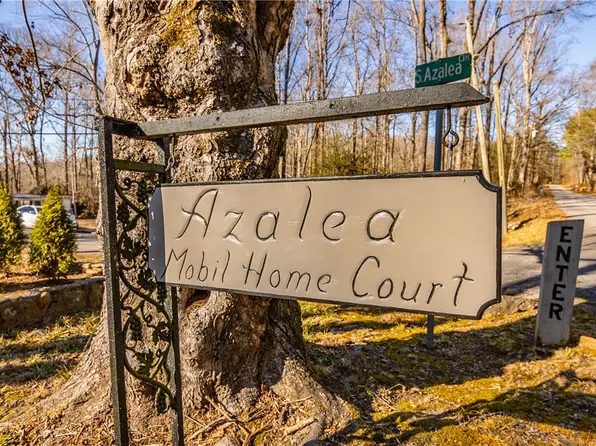 100 S Azalea Cir, Pickens, SC 29671