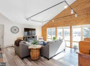 128 Graterford Rd, Schwenksville, PA 19473