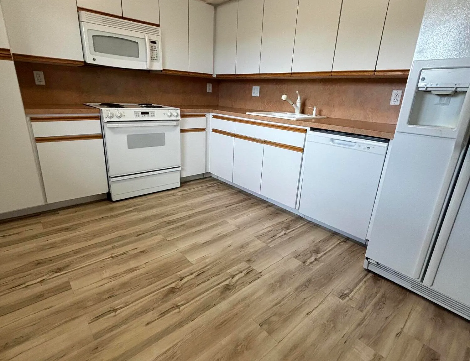 3 bed, 2.0 bath, 1500 sqft, $2,650 — Photo 4