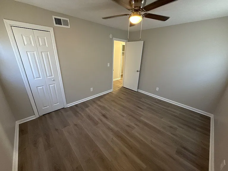 1401 Coffee Ct — Photo 11