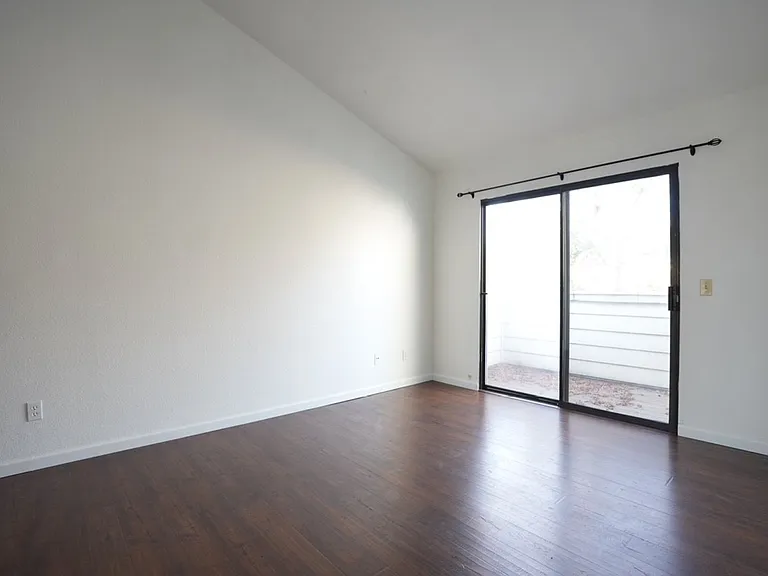 31 Golden Gate Cir — Photo 11