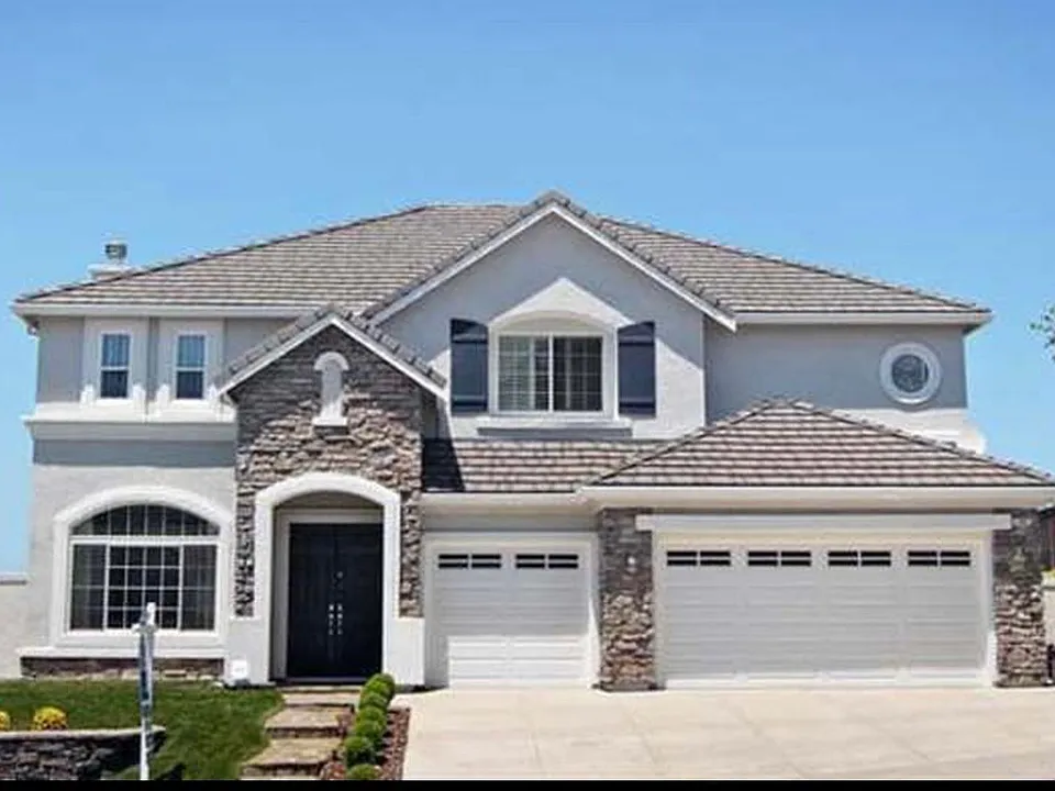 1007 Rolling Woods Way