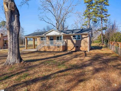 805 E Florida St, Clinton, SC, 29325