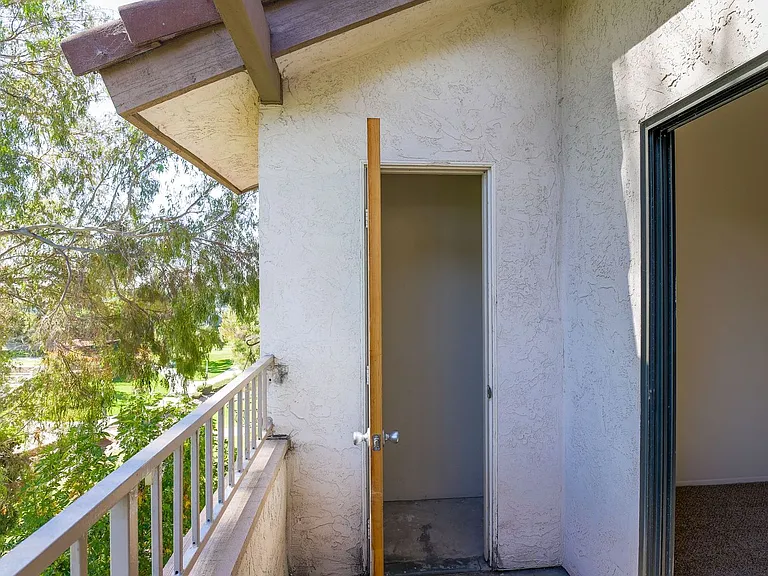 One park Apartments — Photo 32