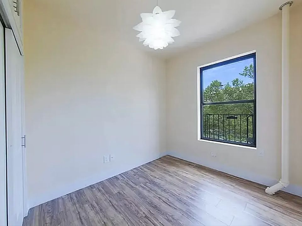 1st image of 100 W 139th St #17D