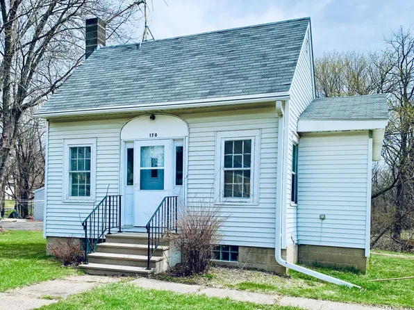 170 N Grant St, Ellsworth, WI 54011